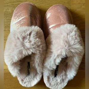Nine West cozy pink slippers XL